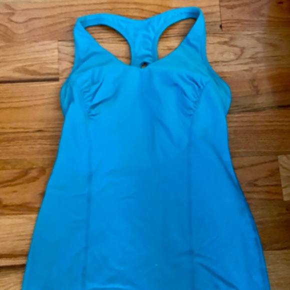 Lululemon workout top in bright turquoise - Picture 2 of 4